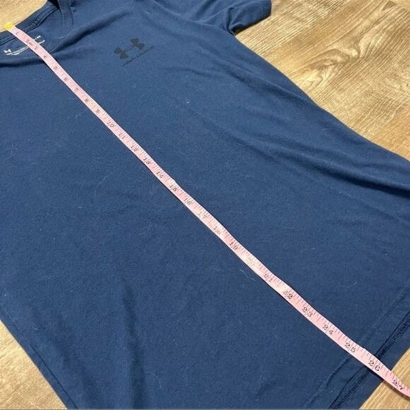 Under Armour Short Sleeve Shirt Size Small - Picture 4 of 6